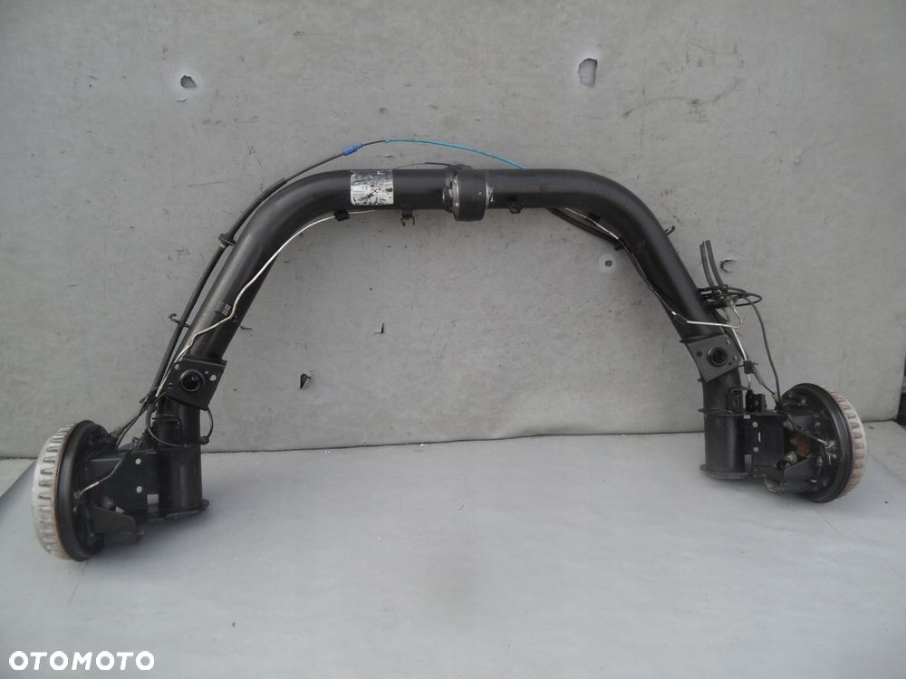 OŚ TYLNA BELKA TYŁ RENAULT TWINGO III SMART FORFOUR A453 453