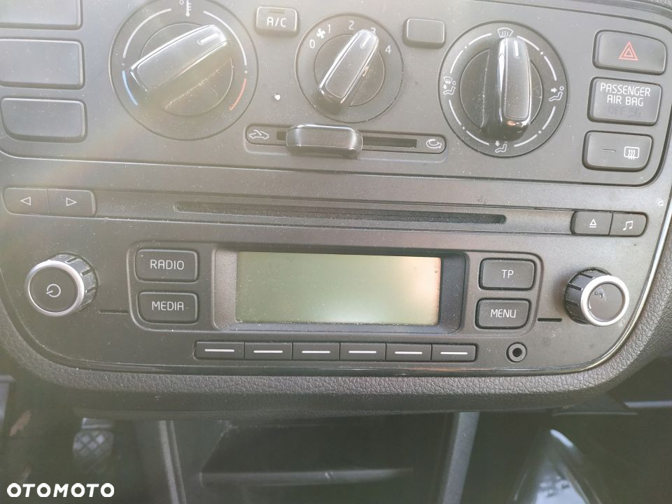 Citigo vw UP Seat MII Fabryczne radio CD AUX - 2