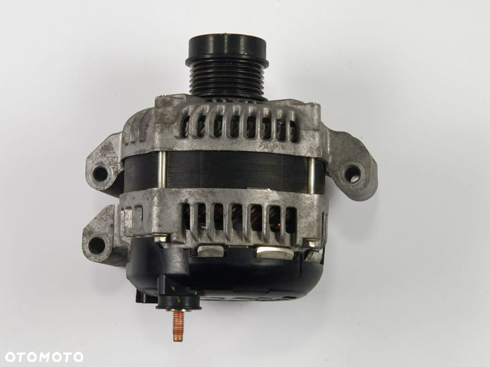 JEEP GRAND CHEROKEE WK2 3.6 V6 16-21r Alternator - 1