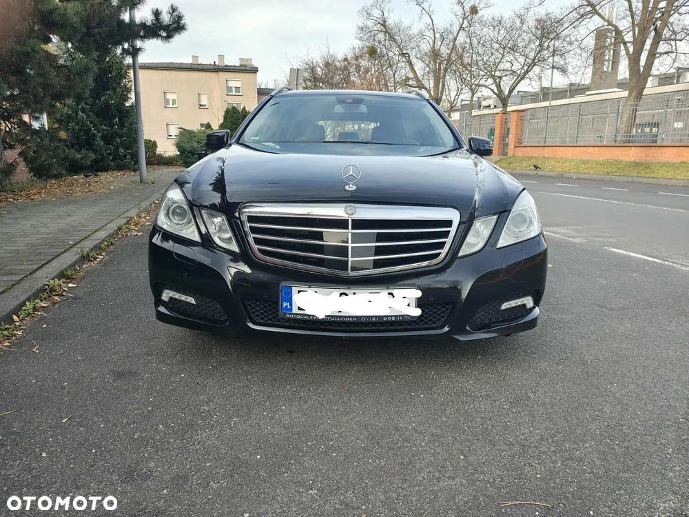 Mercedes-Benz Klasa E 300 CDI BlueEff Avantgarde - 18