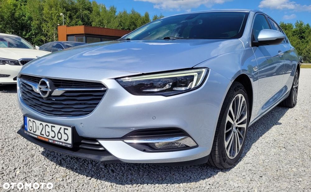 Opel Insignia - 1