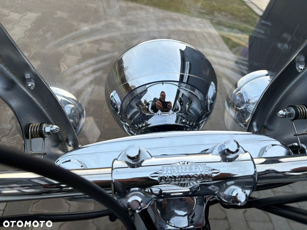 Harley-Davidson Dyna Super Glide - 14