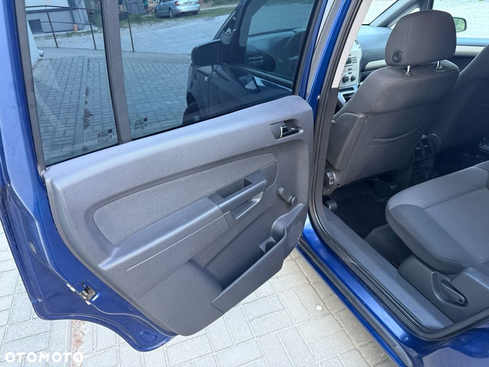 Opel Zafira 1.6 Enjoy - 34