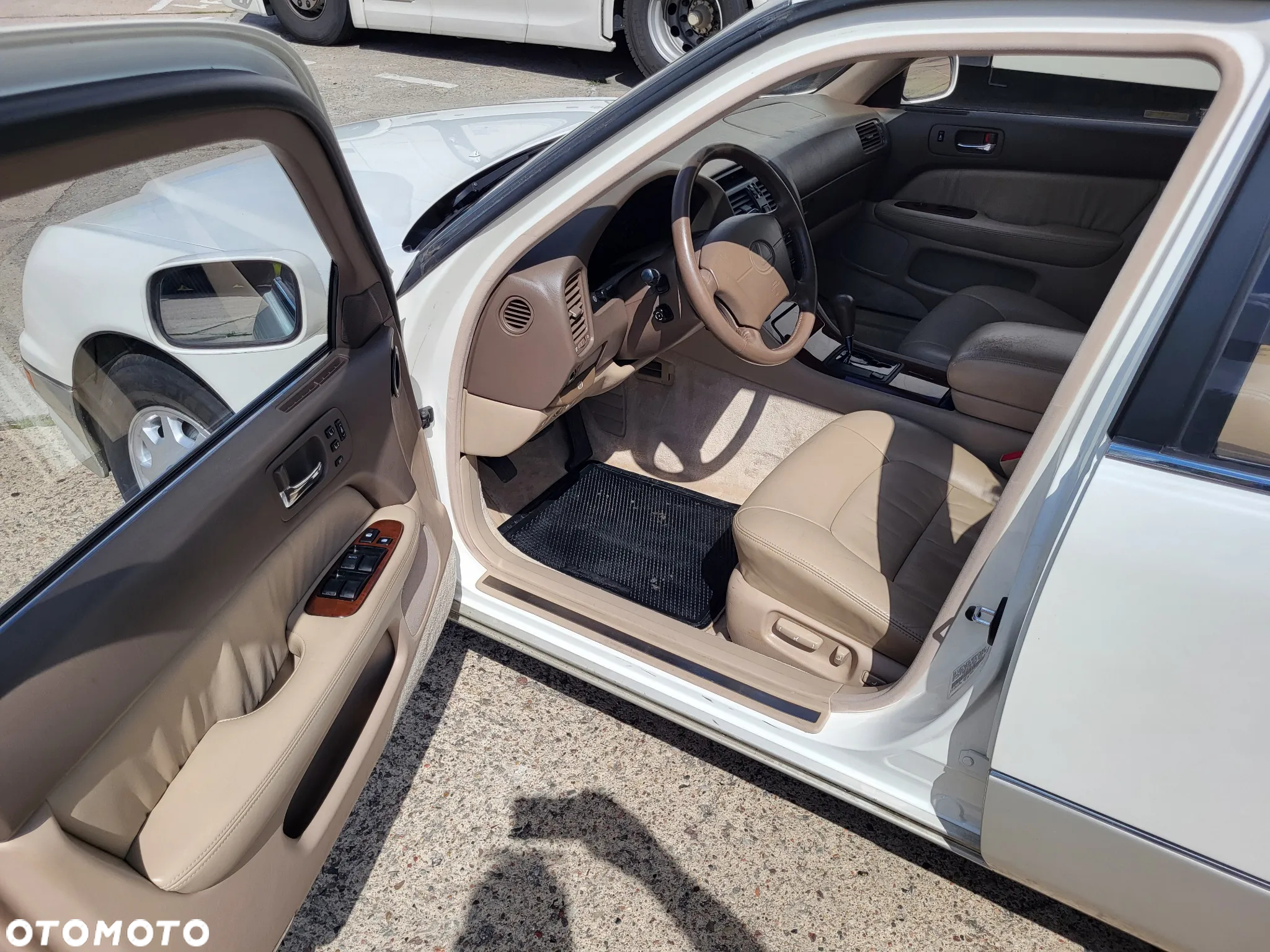 Lexus LS 400 - 12