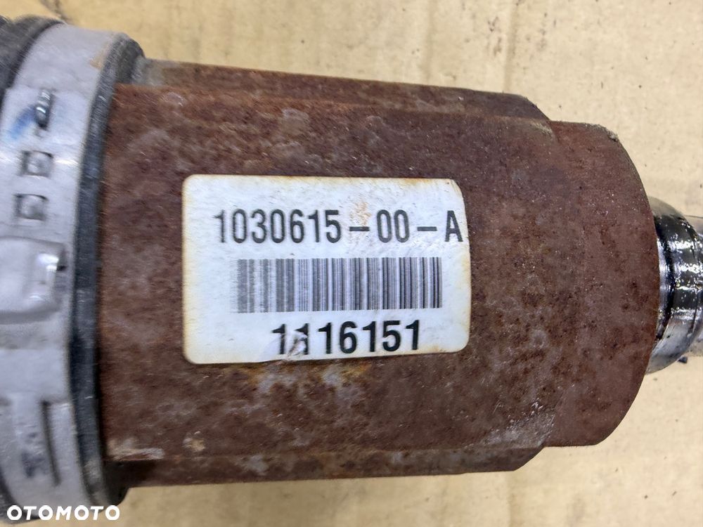 Półoś lewa przednia Tesla Model S P85D Nr. 1050613-00-A. - 2