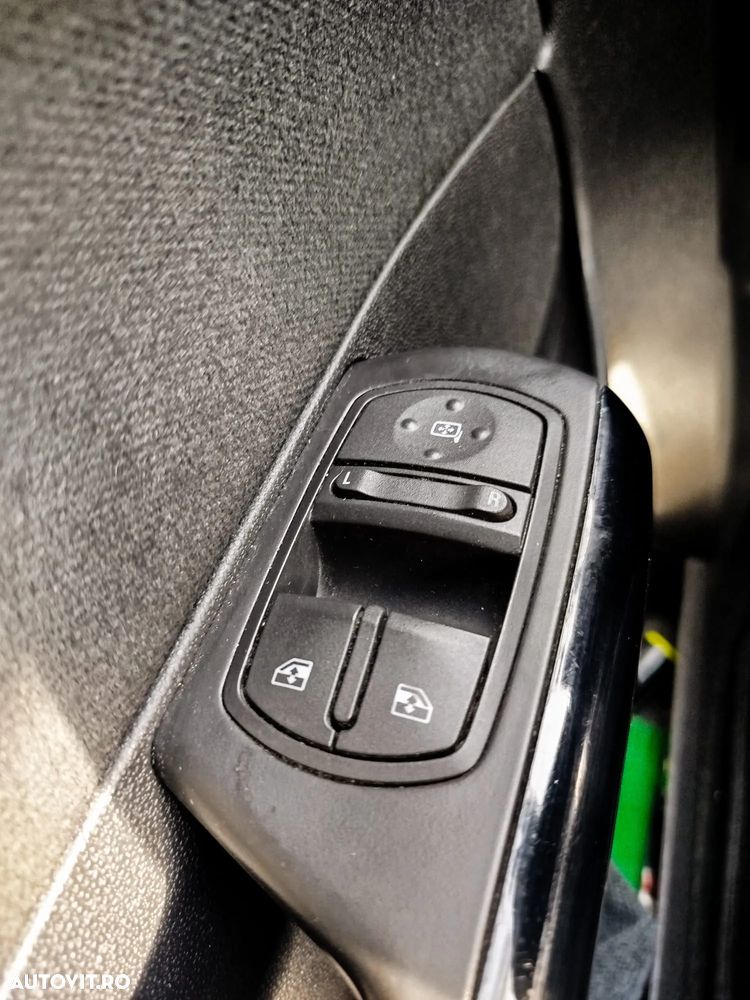 Opel Corsa 1.2 16V Easytronic Energy - 9