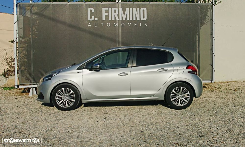 Peugeot 208 1.2 PureTech Style - 10