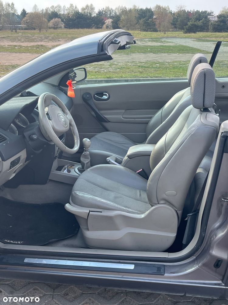 Renault Megane 2.0 Confort Dynamique - 17