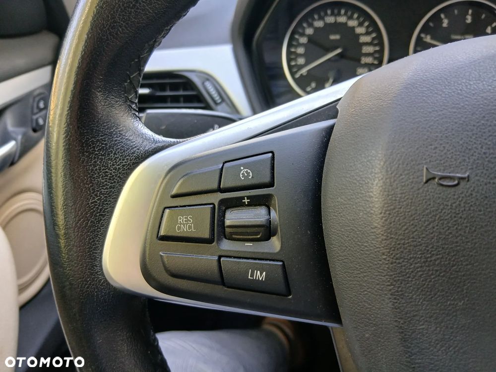 BMW X1 sDrive18d - 22