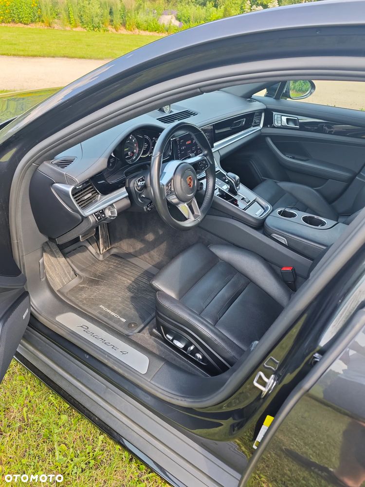 Porsche Panamera 4 E-Hybrid - 7