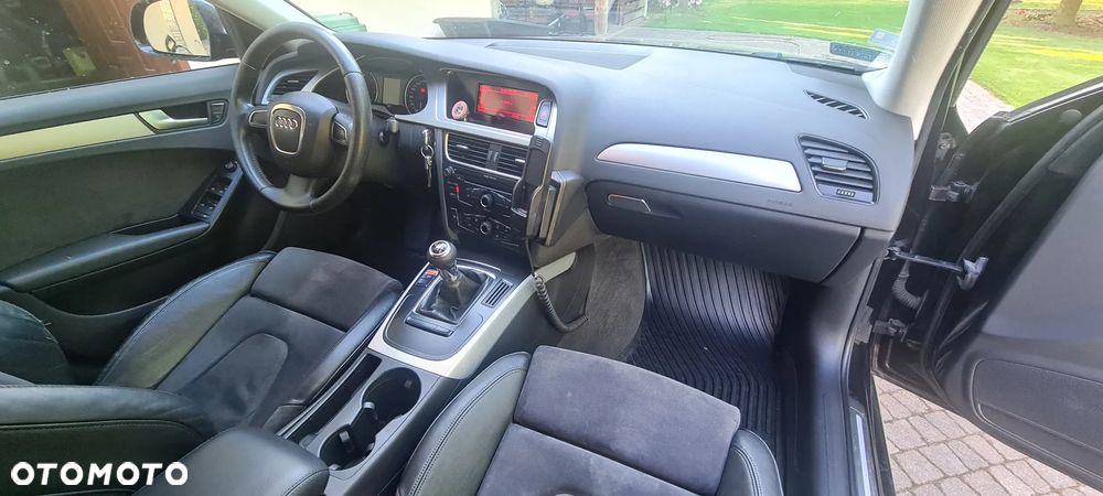 Audi A4 Avant 2.0 TDI - 10