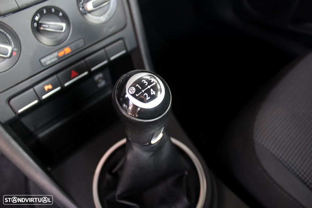 VW New Beetle 1.6 TDi - 12