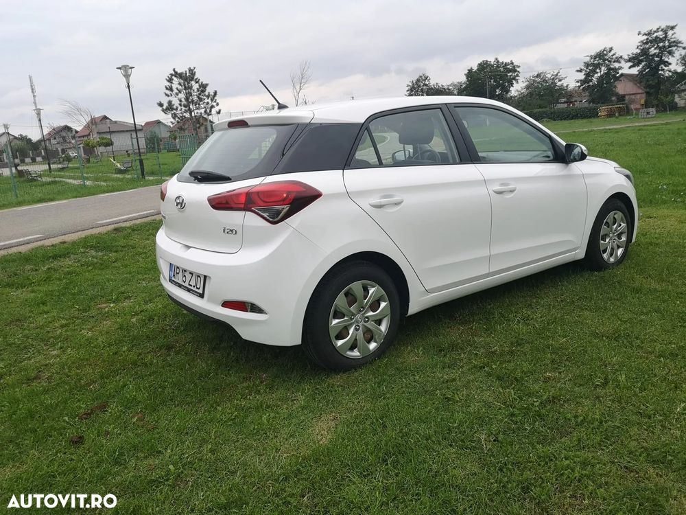 Hyundai i20 1.1 CRDi M/T Confort - 5