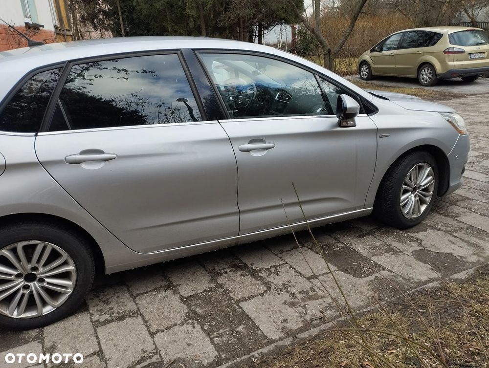 Citroën C4 1.6 HDi Exclusive - 4