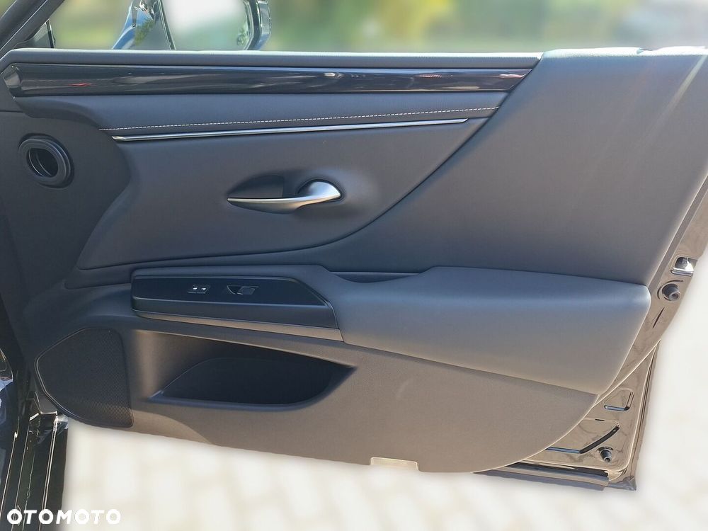 Lexus ES - 20