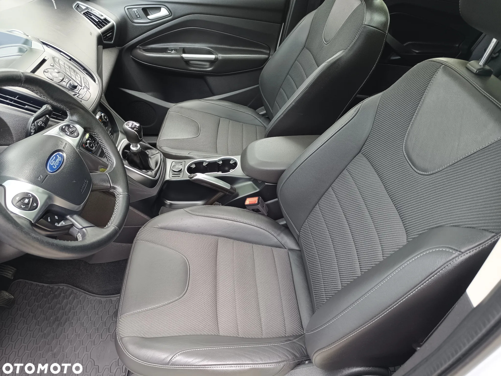 Ford Kuga 1.6 EcoBoost 2x4 Trend - 22