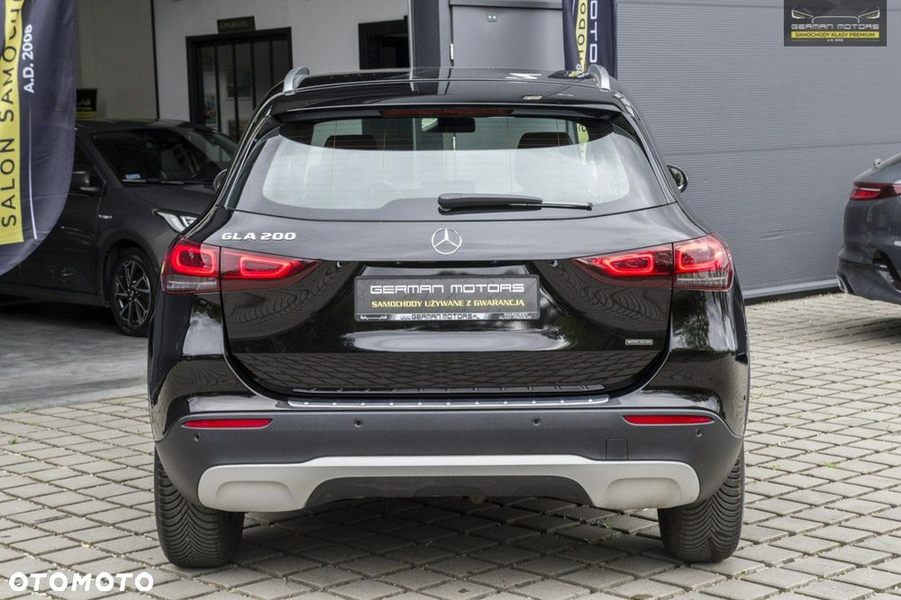 Mercedes-Benz GLA - 17