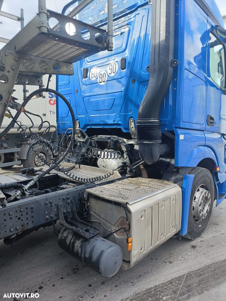 Mercedes-Benz ACTROS - 4