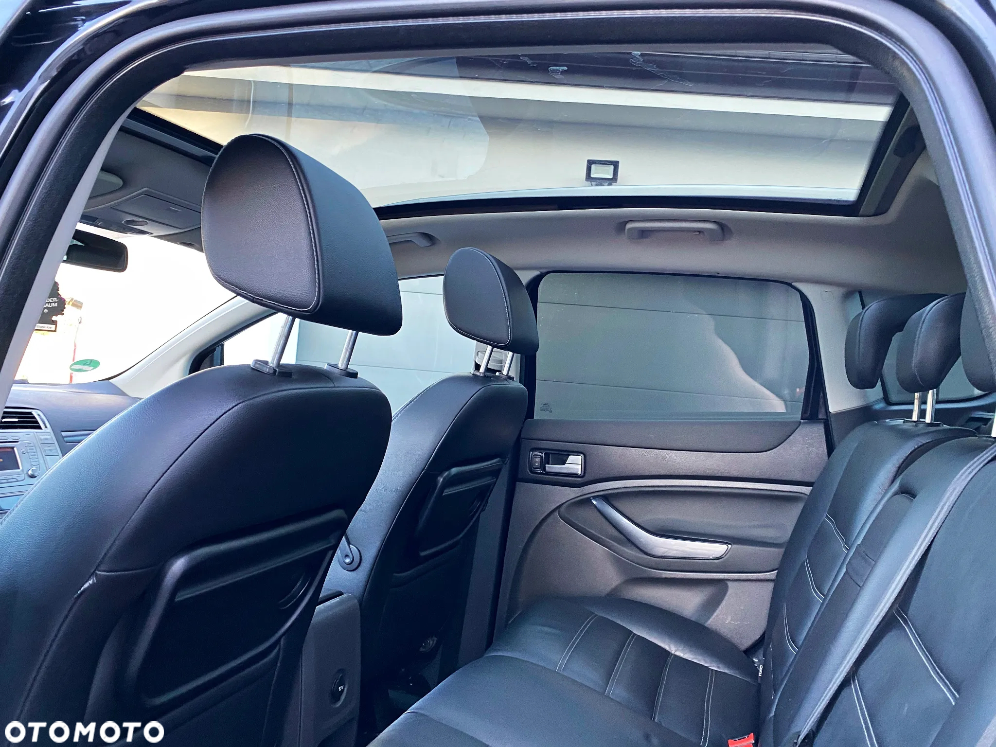 Ford Kuga 2.0 TDCi 2x4 Titanium - 22