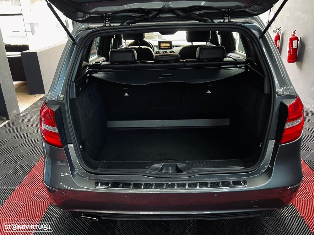 Mercedes-Benz B 180 CDI BlueEFFICIENCY Aut. - 39