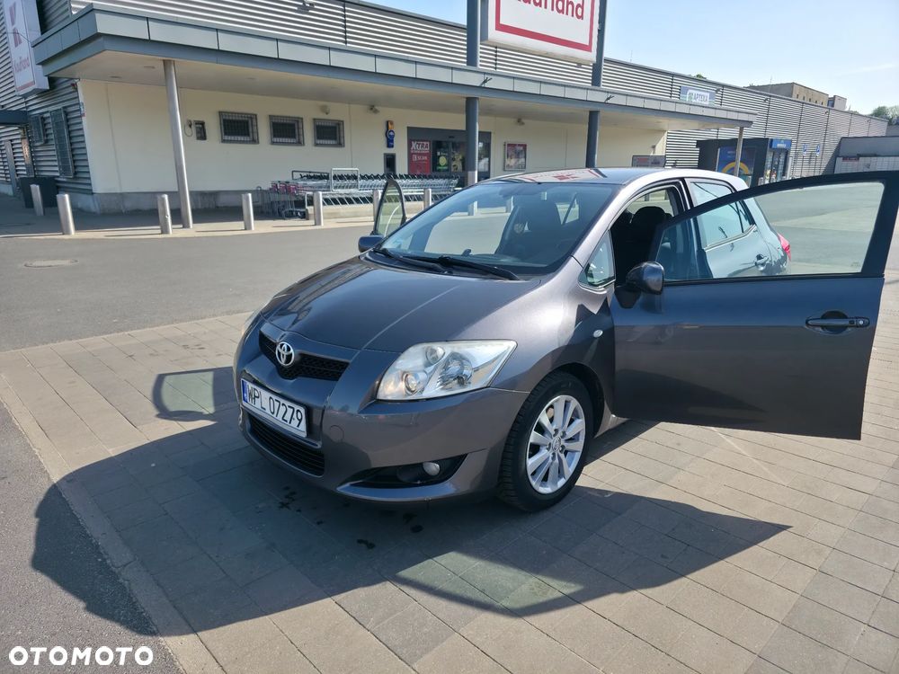 Toyota Auris - 2