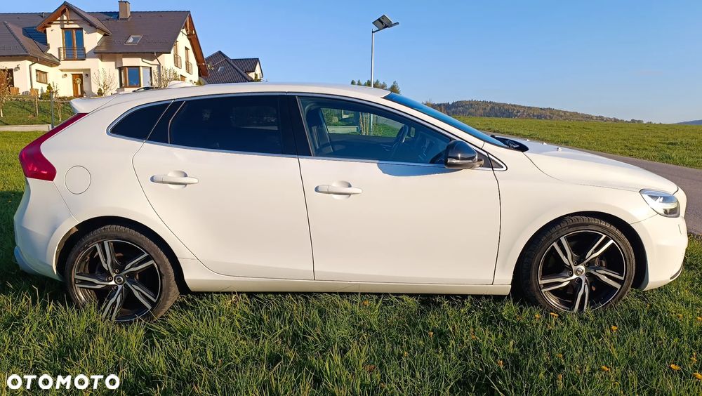 Volvo V40 D4 Geartronic RDesign - 4