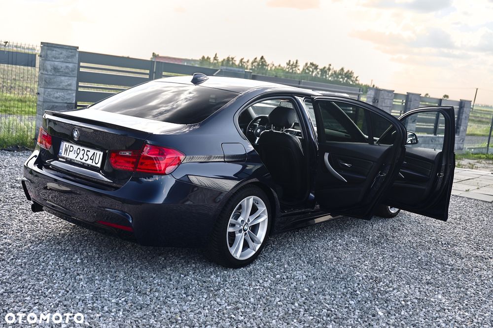 BMW Seria 3 320d - 25