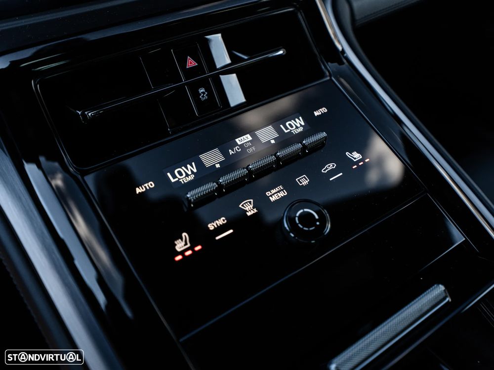 Porsche Panamera 4 E-Hybrid - 25