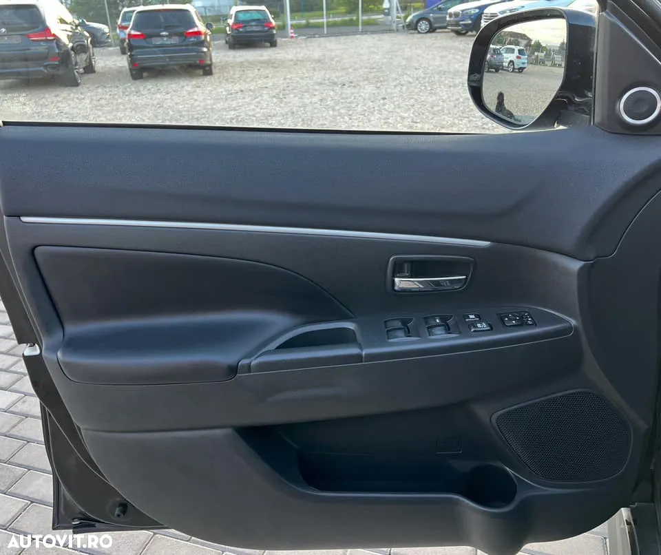 Mitsubishi ASX 1.8 DI-D 4WD Instyle - 23