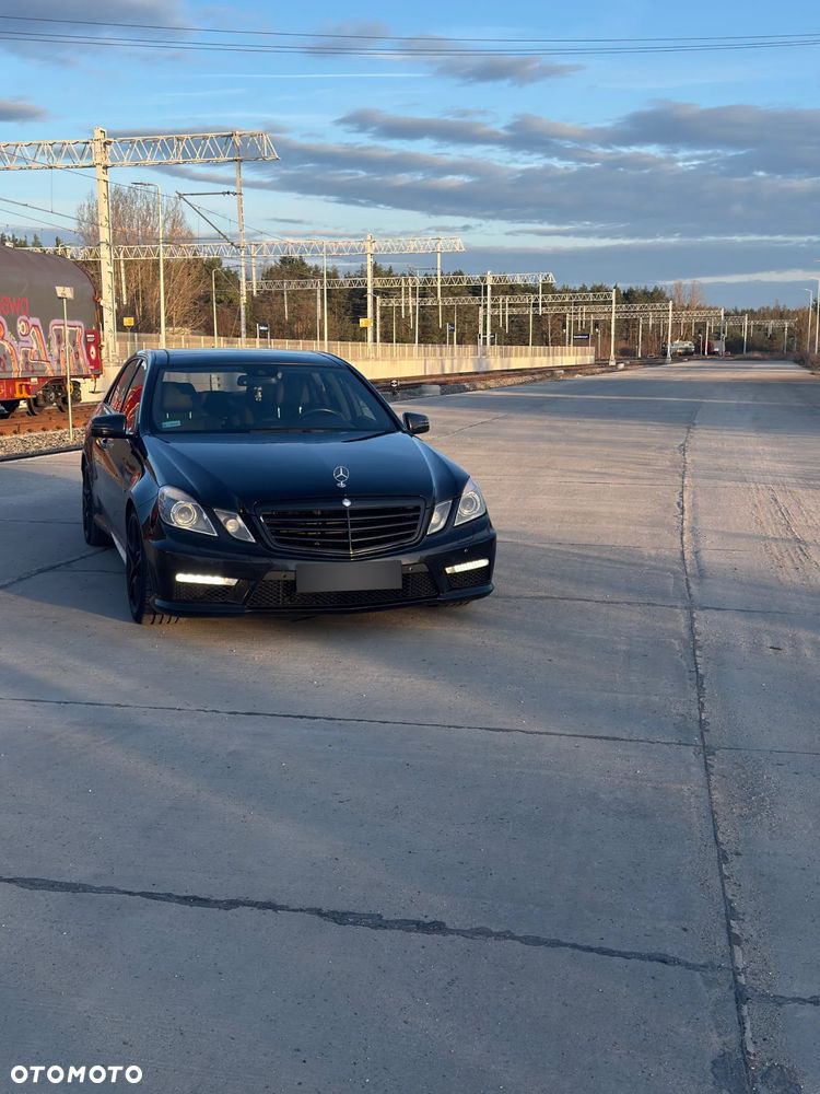 Mercedes-Benz Klasa E 63 AMG - 3