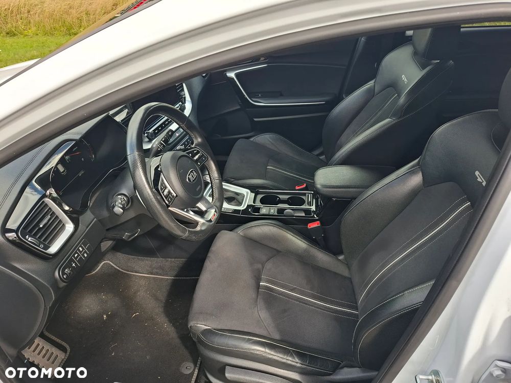 Kia Ceed 1.4 T-GDI DCT OPF GT Line - 9