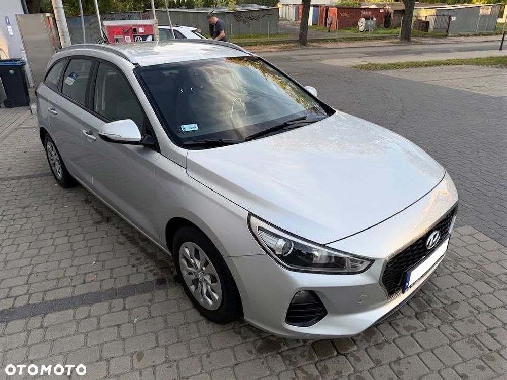 Hyundai i30 1.6 CRDi Classic + - 14