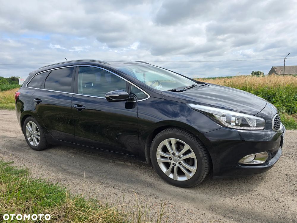 Kia Ceed - 11