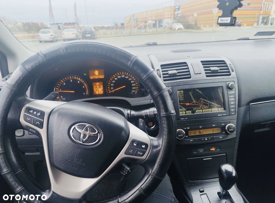 Toyota Avensis - 4
