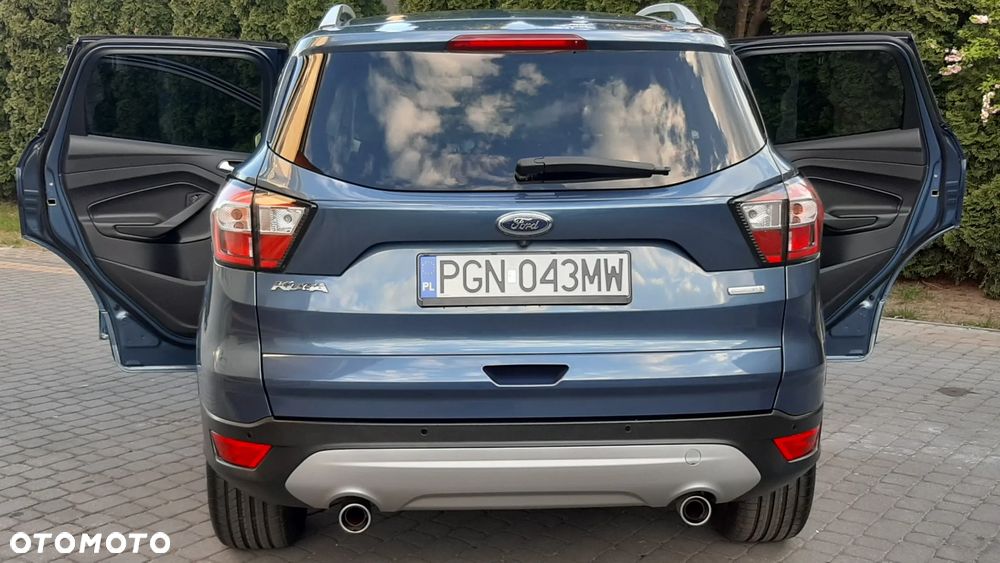Ford Kuga 1.5 EcoBoost 2x4 Titanium - 16