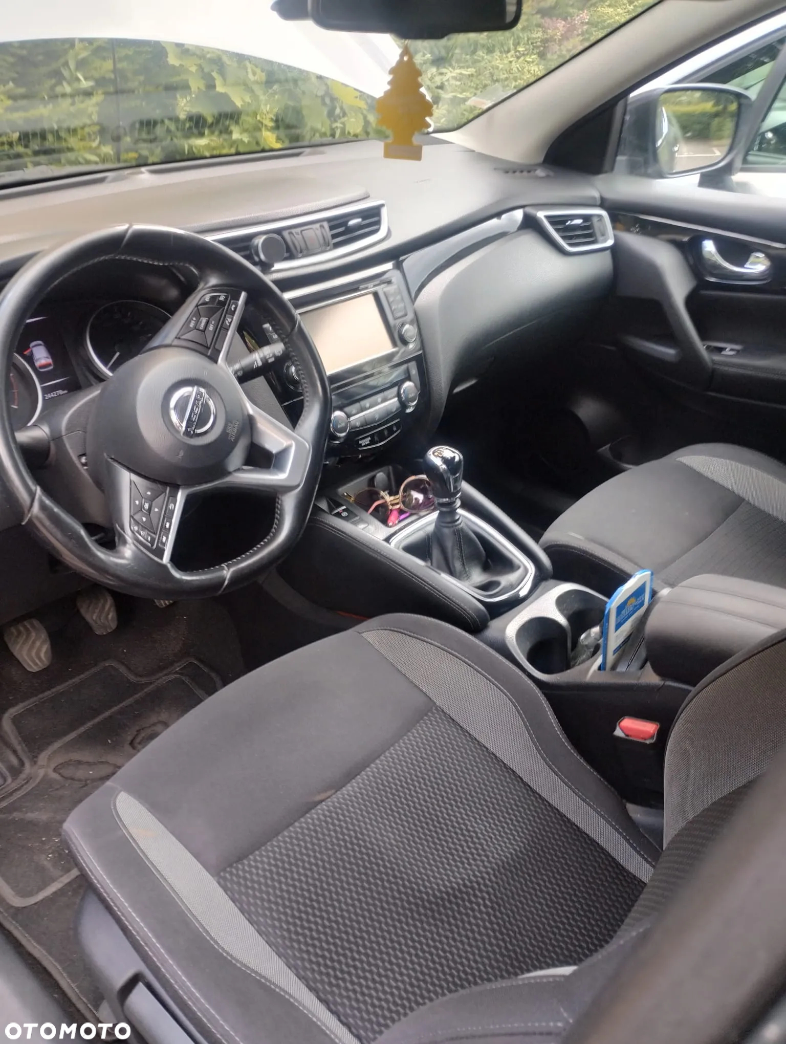 Nissan Qashqai 1.5 dCi N-Connecta - 11