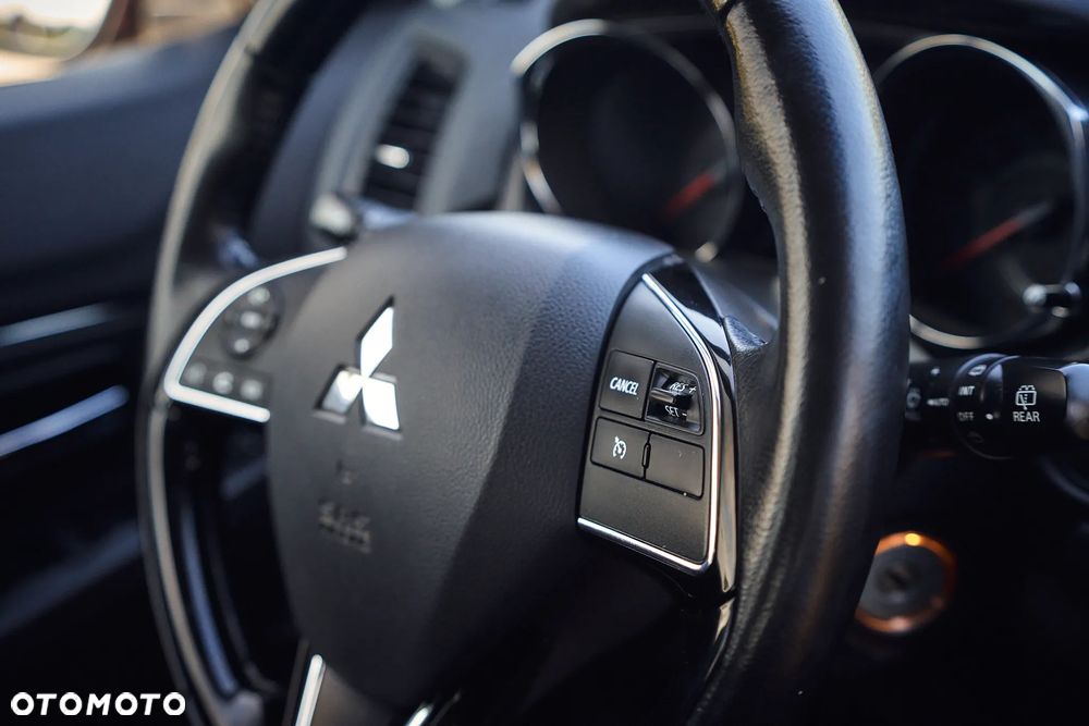 Mitsubishi ASX - 8