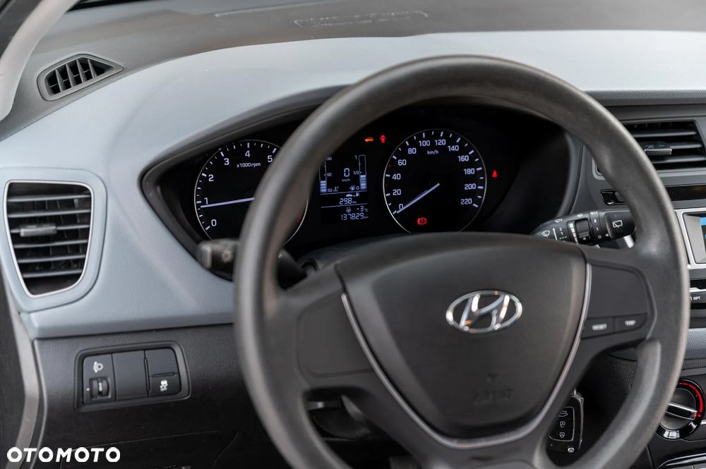 Hyundai i20 1.2 Select - 33