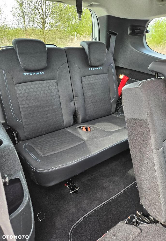 Dacia Lodgy dCi 110 Stepway - 17