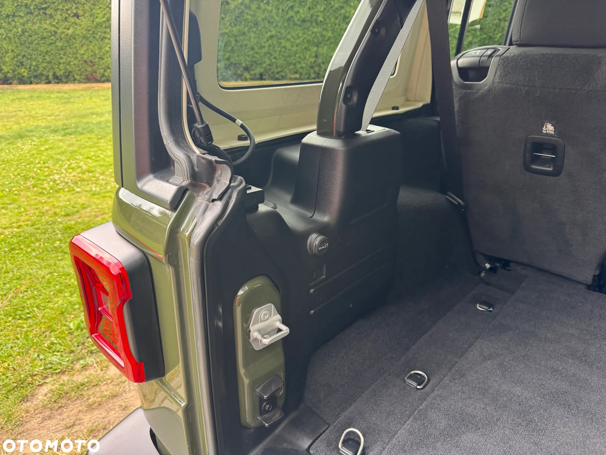 Jeep Wrangler - 28