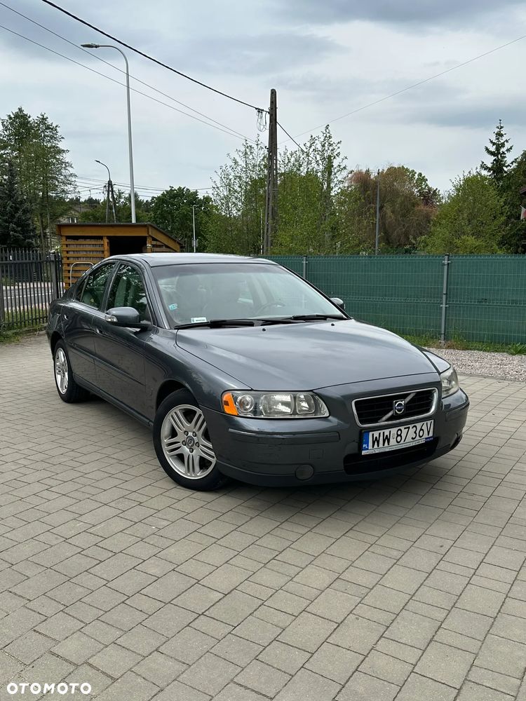 Volvo S60 2.4D Kinetic - 1
