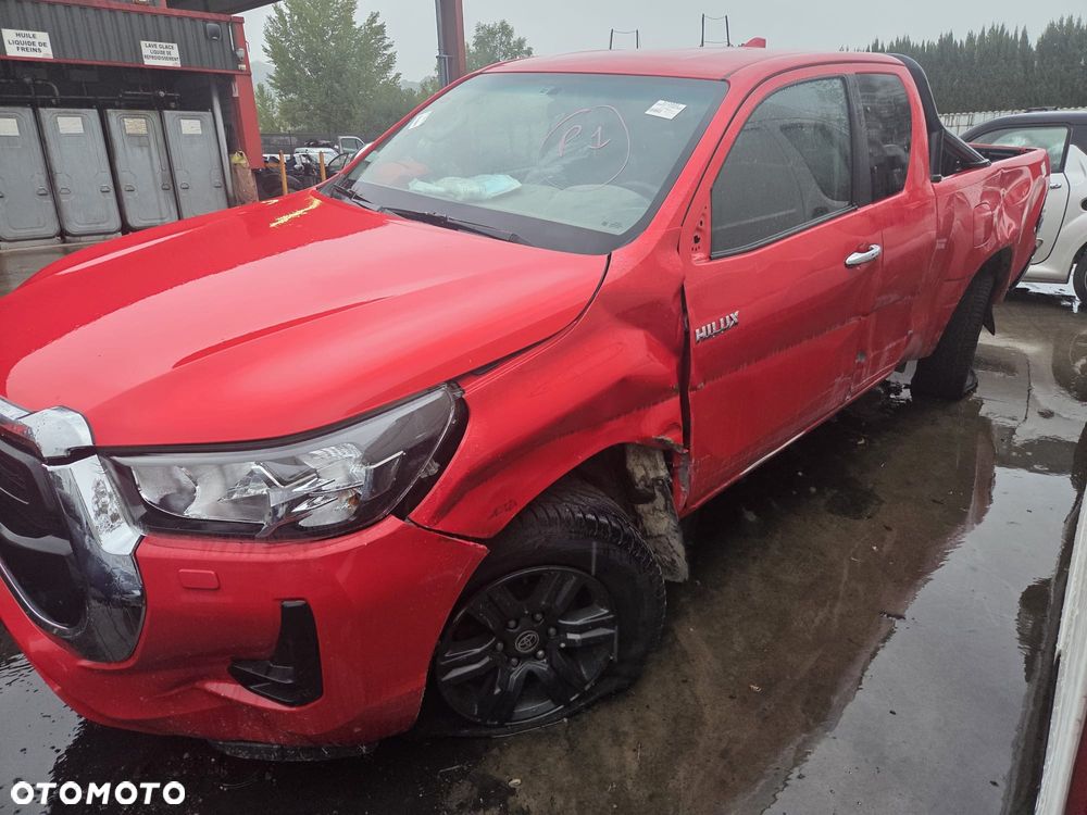 Toyota Hilux - 2