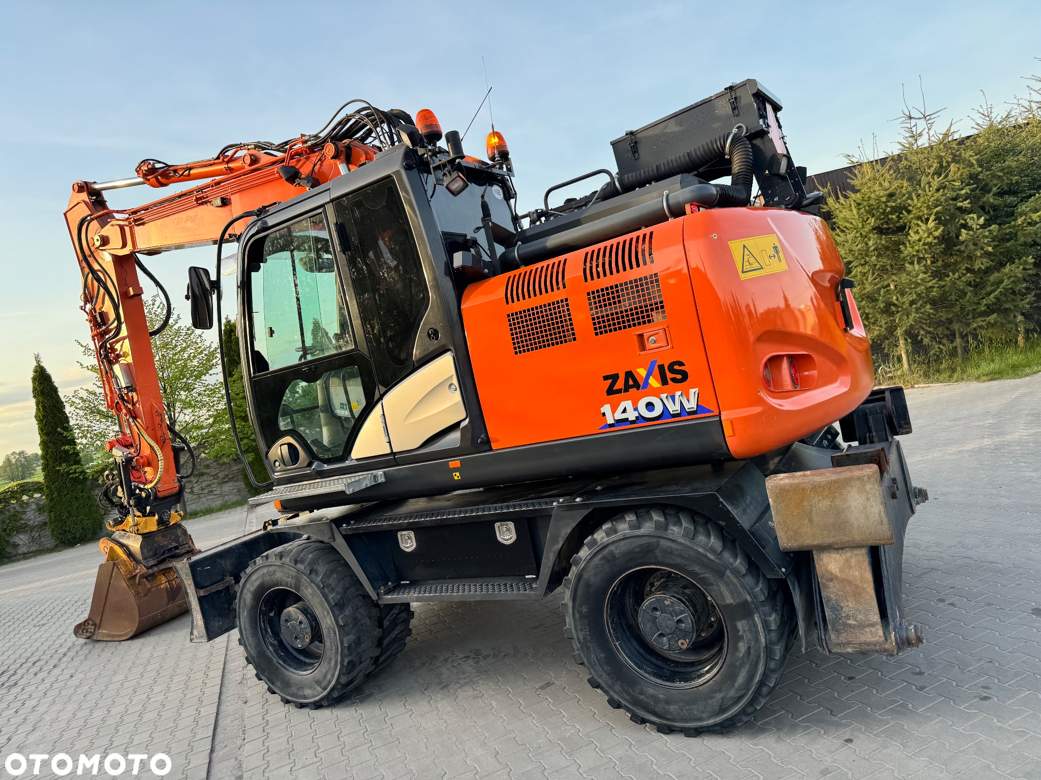 Hitachi ZX140W-6 / ZX 140 W - 13