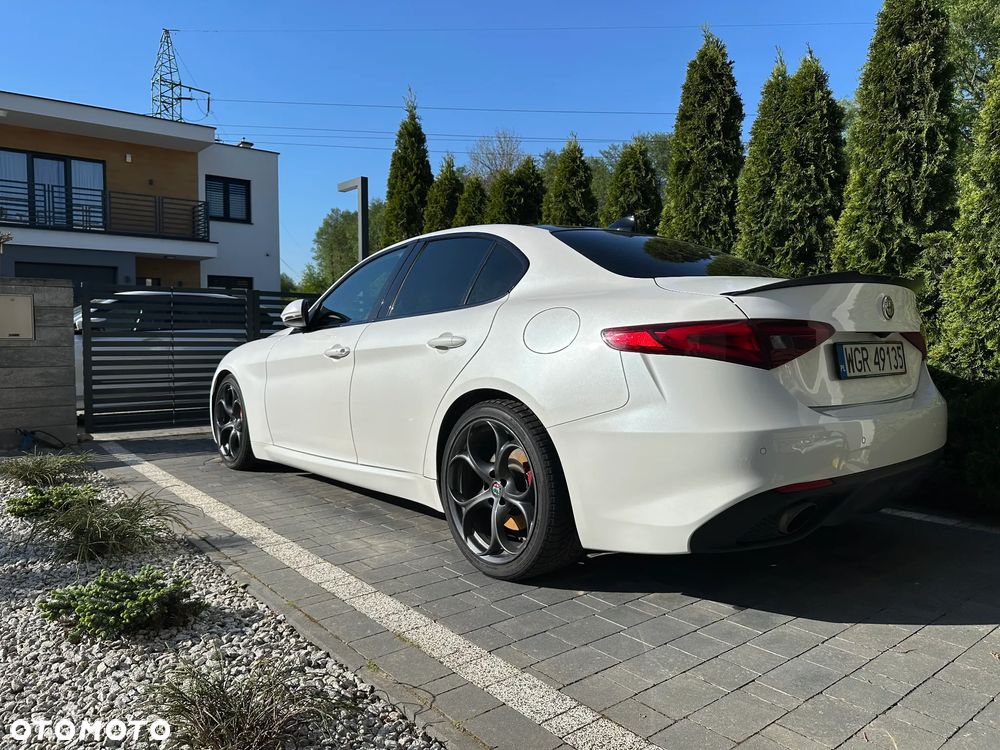 Alfa Romeo Giulia 2.0 Turbo 16V AT8 Veloce Ti - 4