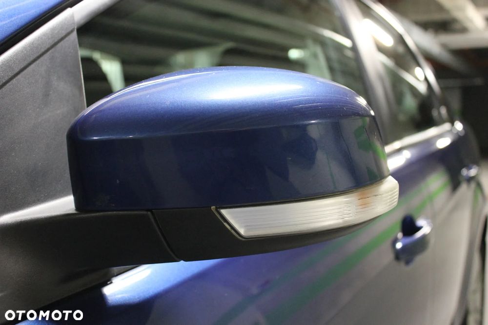 Ford Focus 2.0 Ghia - 29