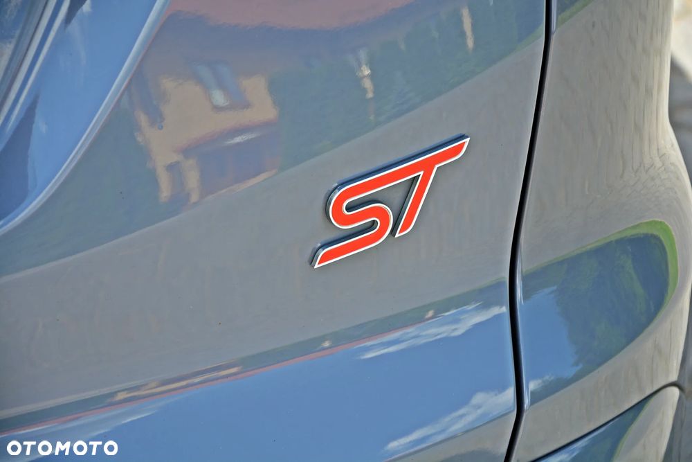 Ford Focus 2.0 TDCi ST - 10
