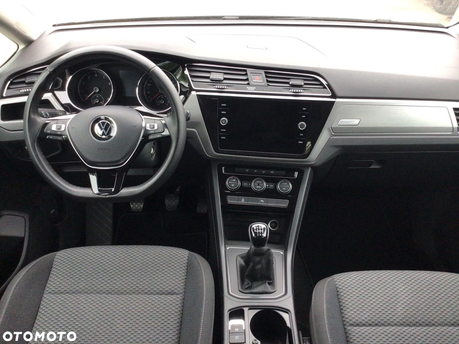 Volkswagen Touran 1.5 TSI EVO Comfortline - 23