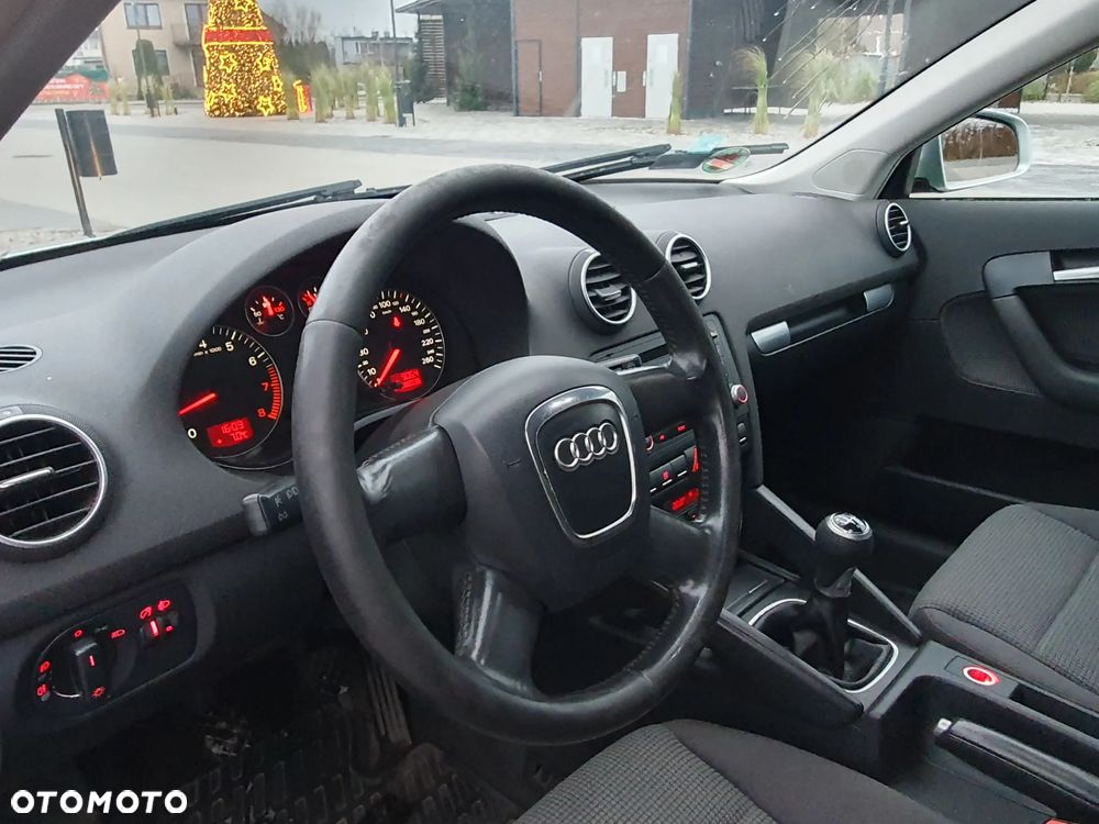 Audi A3 Sportback 1.6 Ambition - 10
