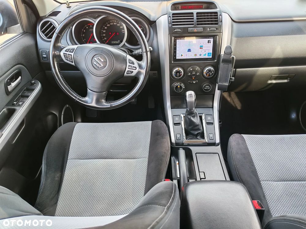 Suzuki Grand Vitara 1.9 DDiS Comfort DPF Limited - 12