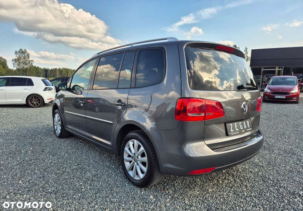 Volkswagen Touran - 29